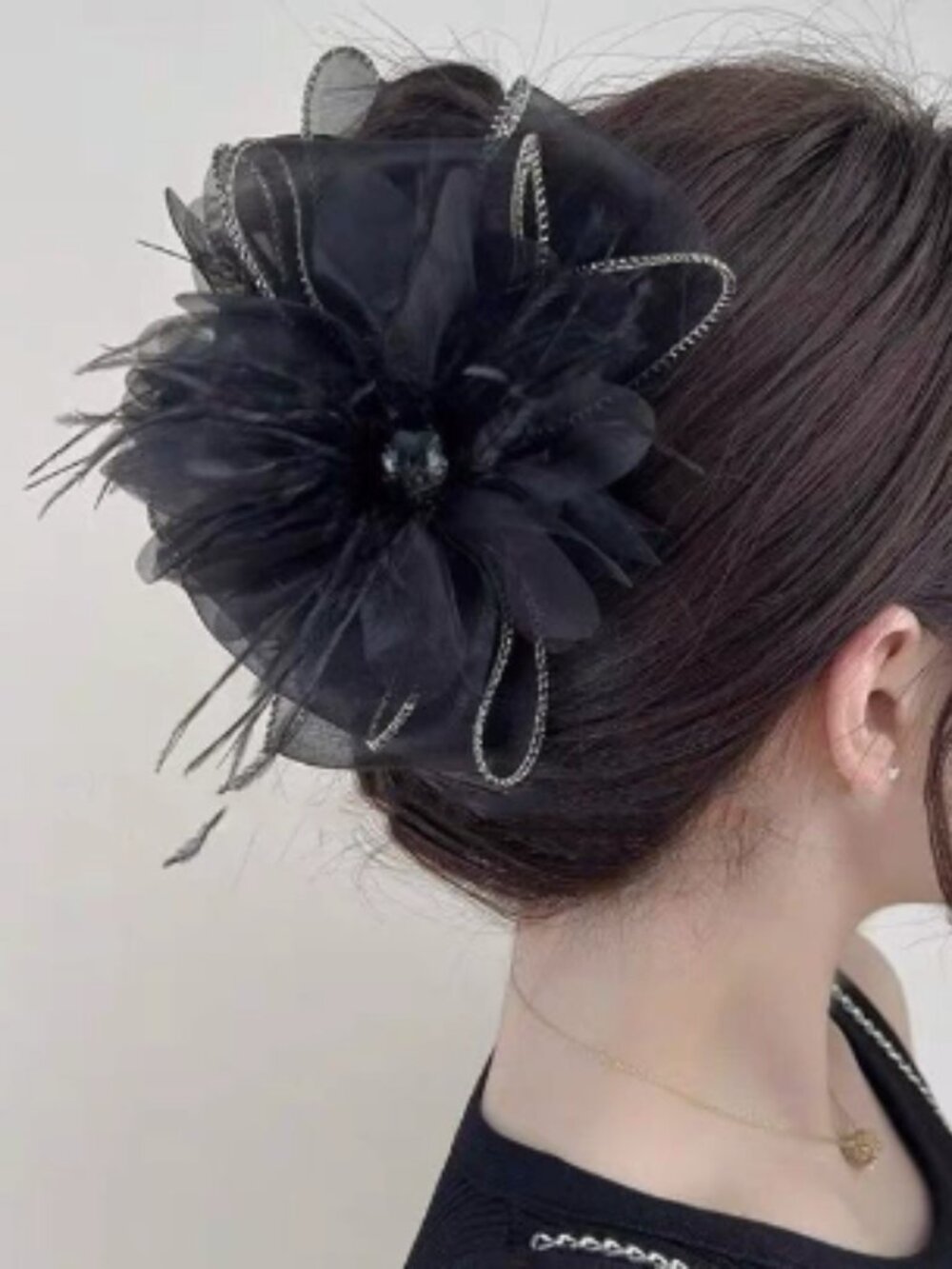Women’s Oversized Satin Bow Hair Claw Clip